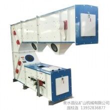 耐火材料專用Z型提升機(jī)，整機(jī)防爆，內(nèi)置強(qiáng)制通風(fēng)系統(tǒng)